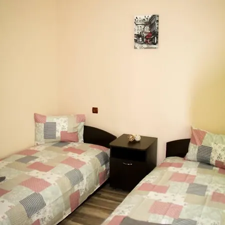 къща карби Gasthof *