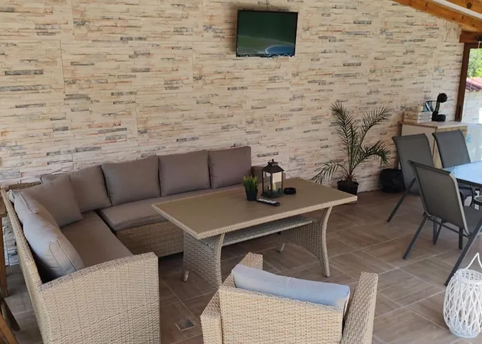 בית הארחה къща карби *