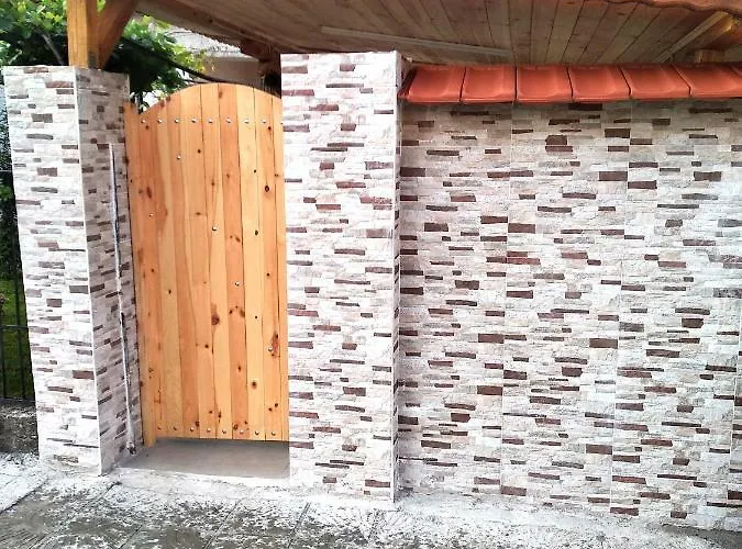 къща карби * Kŭrdzhali