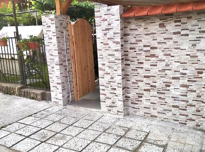 בית הארחה къща карби Kŭrdzhali